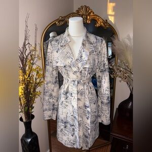 Solitaire Spring Soft Suede Feel Belted Trench Coat Retro Print Sz. L Tan NWT